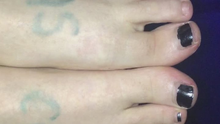 BLUE MIRROR GLASS FEET TOUCHDOWN TELEGRAM