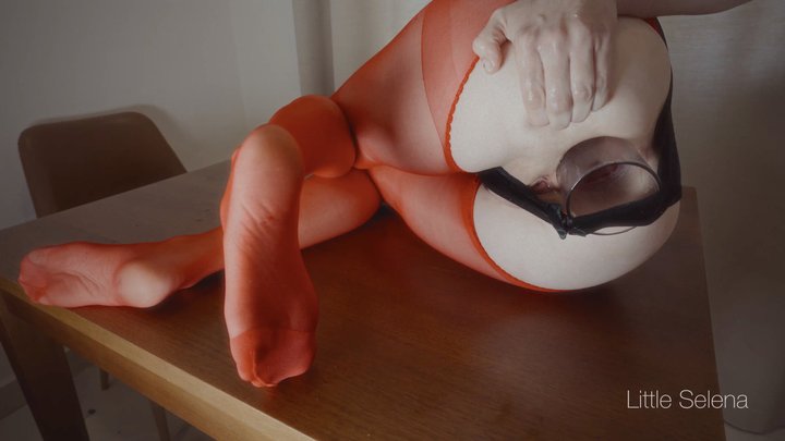 Anal fisting in red pantyhose