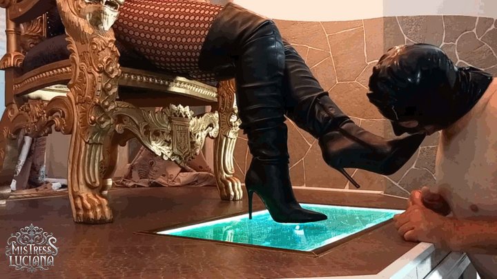Make my Boots Clean