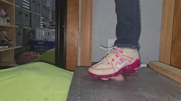 Chrissy vapormax dick destruction