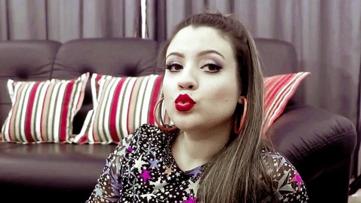 Smoking Girl Sexy Lips 120's Model Andressa Video 0042