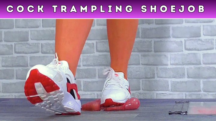 Trample Workout 5: 1000 Steps In My Nike Huaraches (111) - Bug Cam - Cock & Ball