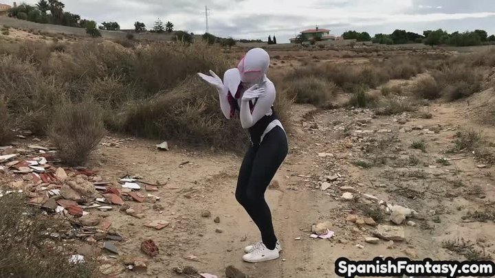 SpiderGwen taking a walk #2