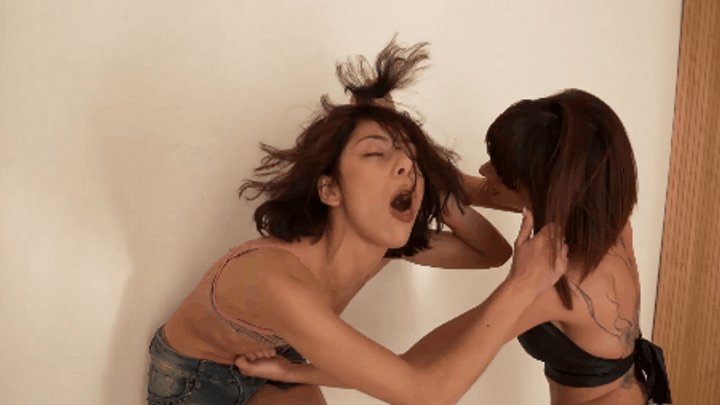 Valerie vs Mayla, pure hatred ( FEMALE FIGHT )