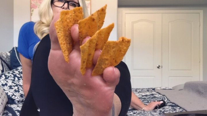 Stepmom Sweaty SunChip Snack