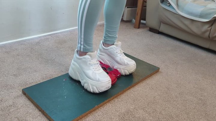 Giantess Lily Kink toy car crush of Ferrari vs 1990 Cougar XR7 in big chunky tra