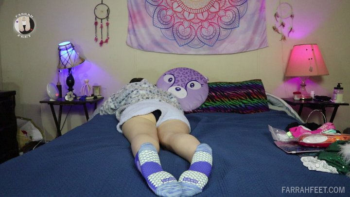 Cute Pink socks removal-MOV