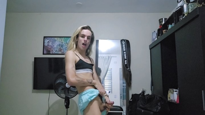SWEATY GIRL