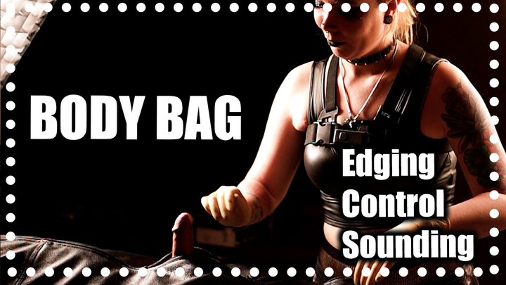 Bodybag + Latex gloves + Sounding = HEAVEN