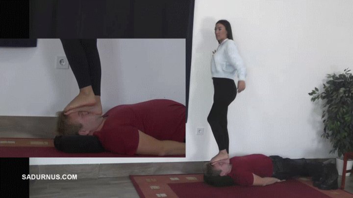 Under the feet of Mistress Natasa mp4 Picture in picture Barefoot
