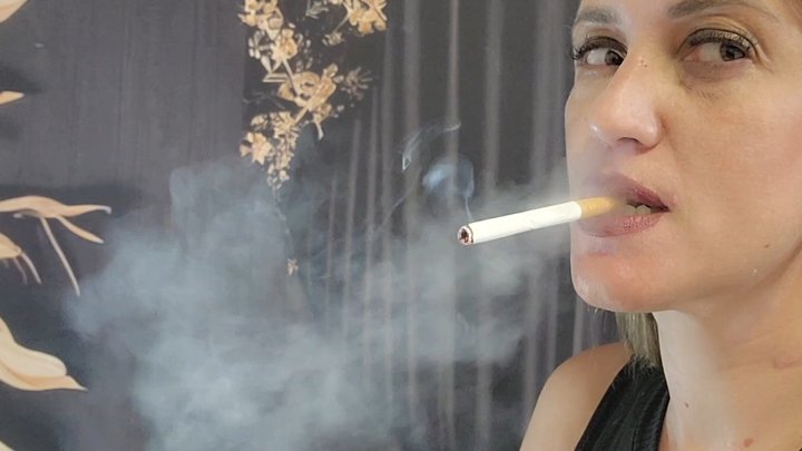 Powersmoking Dangling Marlboro Red