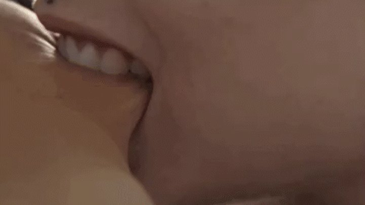 I morsi spettacolari di Stella - The spectacular Stella bites ( TEETH FETISH ) (
