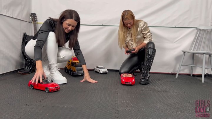 Maddy 1 - Toy Crush Fun with Lottie WMV