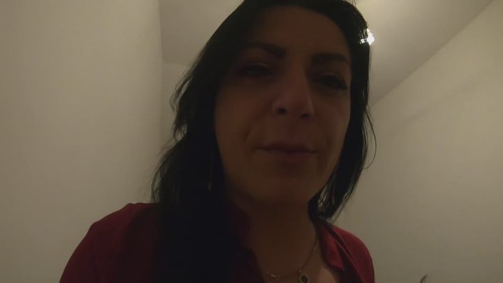 Intimate POV – Morning Pee, Soft Touch & Intense Orgasm