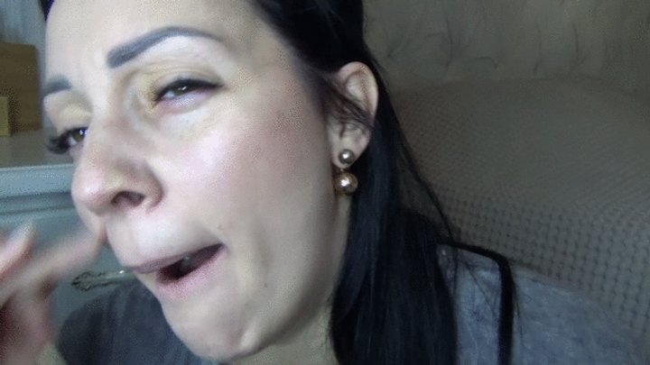observe the uvula of the palate mo