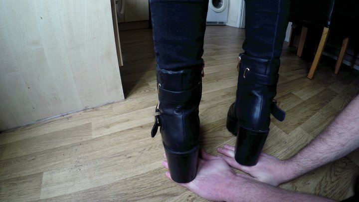 Chelsea's Hand & Finger Trampling Boots 2