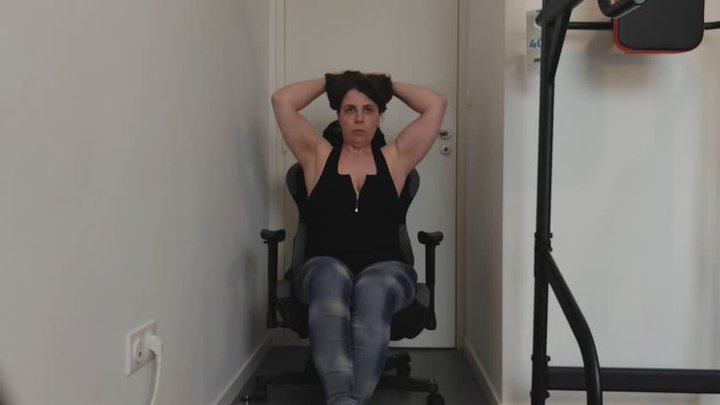 Flex biceps, foot and armpit