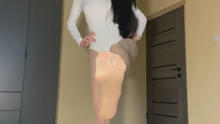 Hard trembling while holding pose