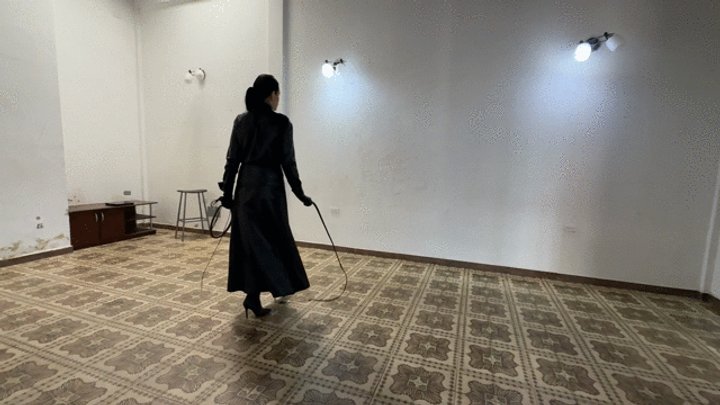 Bullwhip punishment in full leather by Kalinda