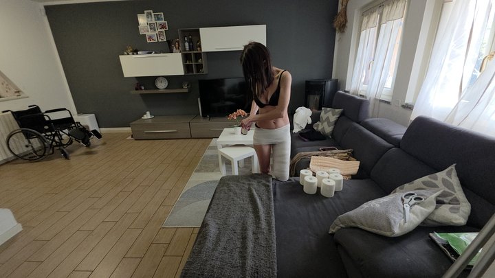 La Miss stavolta nei panni di una prètendèr gli viene chiesto di realizzare una 