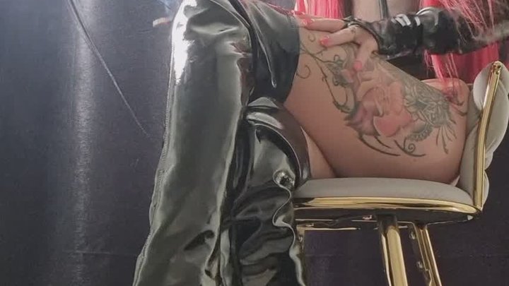 You Crave My Smoke – Dark Leather Seduction