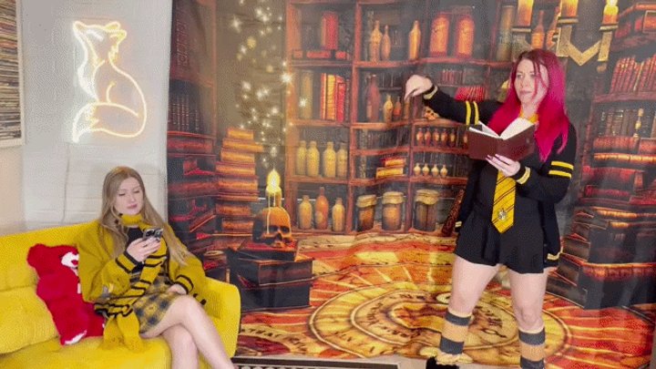 Foot Worship Trouble in the Hufflemuff common room - Emma Shay and Catherine Fox