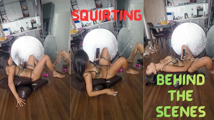 Horny Japanese squirts all over the mirror BTS