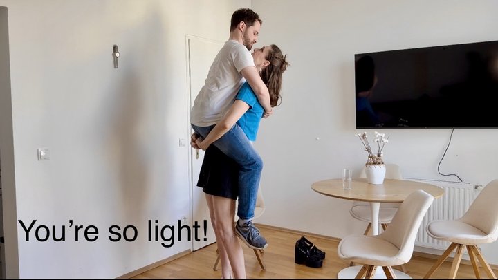 This guy lied about his height to get a date - so Amazon Joy proved him how ligh