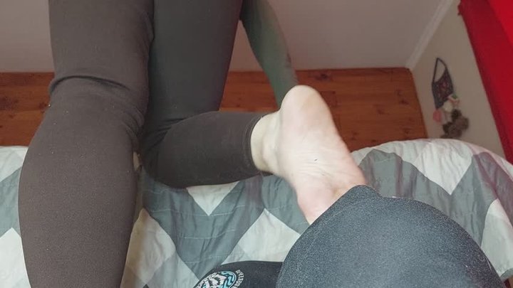 FOOT WORSHIP AND HARD GAG WITH FEET