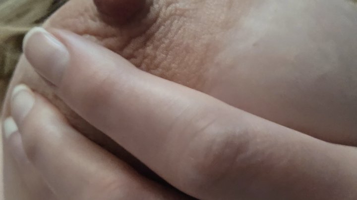 Slow Nipple Tease – Sensual Self Play