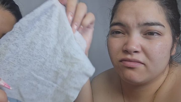 She cleans my face for you