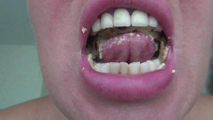 I eat a cracker and burp b