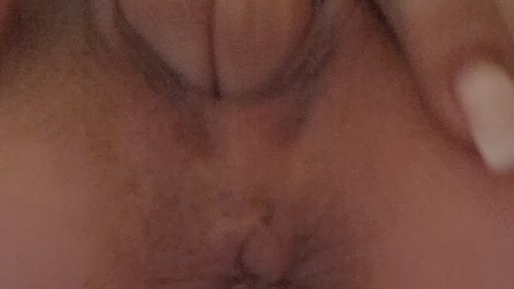 FACE-SITTING DOMINATION – SPIT PLAY, MESSY TEASING & CLOSE-UP HUMILIATION