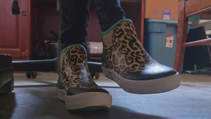 Chrissy new boots play pt3