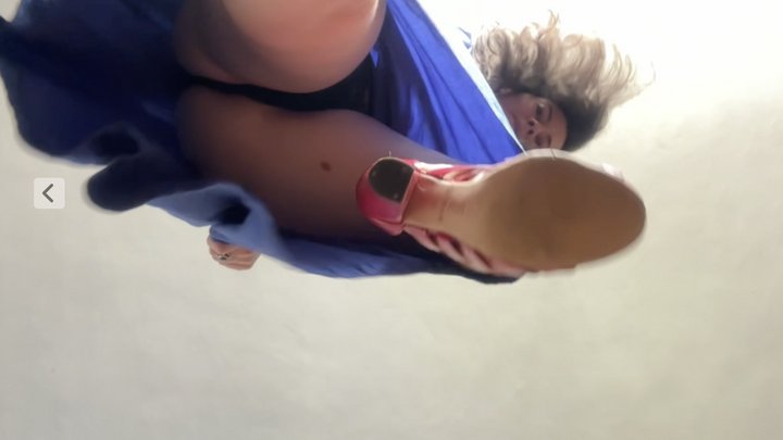 red sandals stomping you 0811