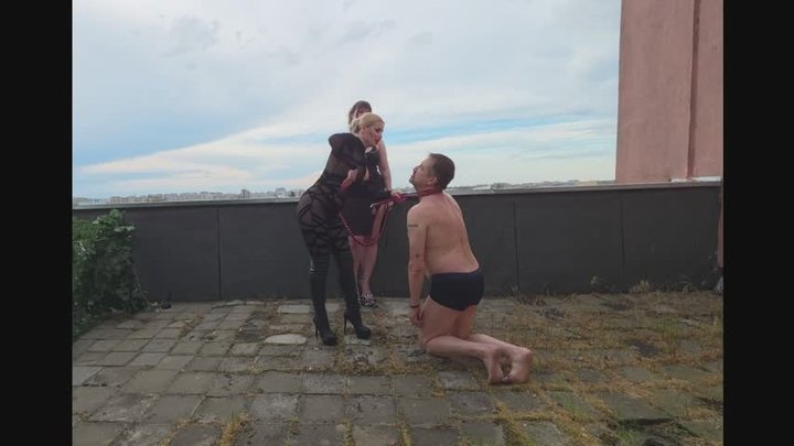 Delilah and LexyNoir - Double bull whipping on the roof