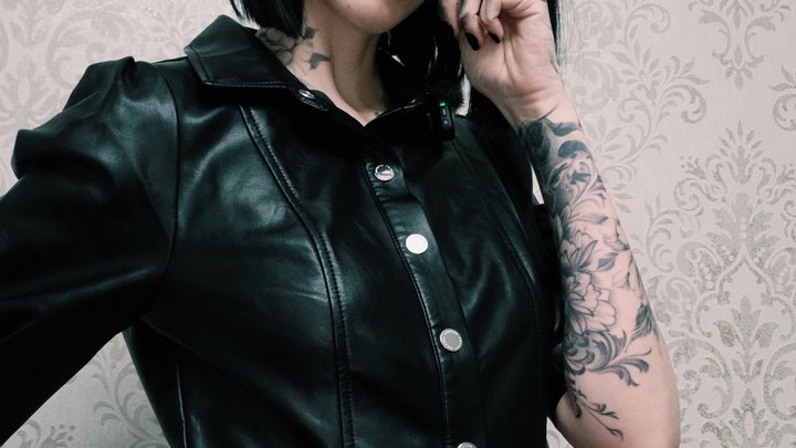 JOI sous cage