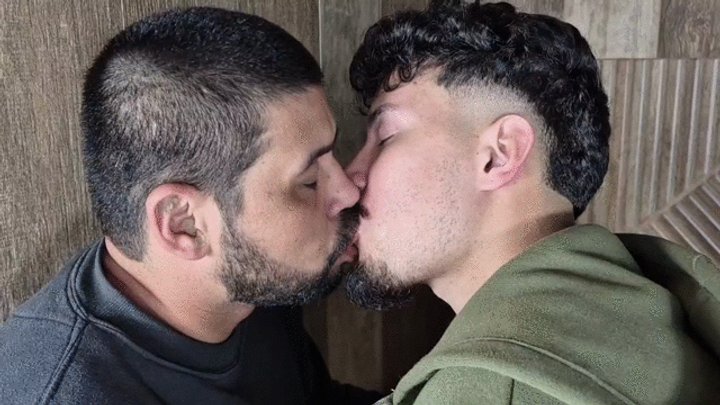 Super Intense Kisses Between Two Big Mouths - By Rick Wink and Billy Thompson - 