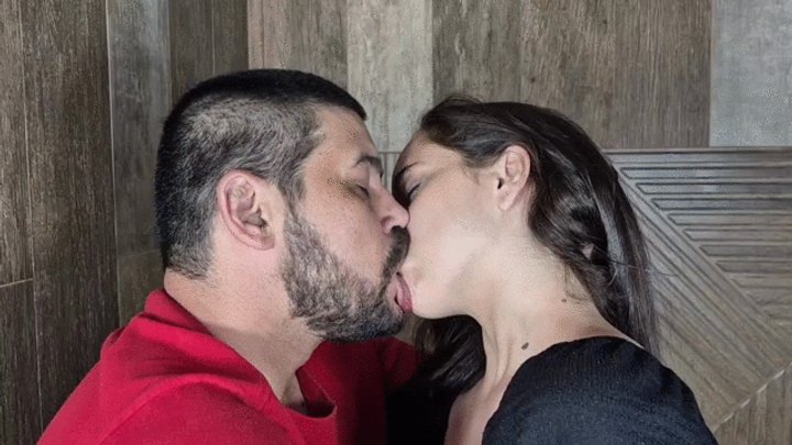 Deep and delicious kisses between a real-life couple - by Billy Thompson and Jen