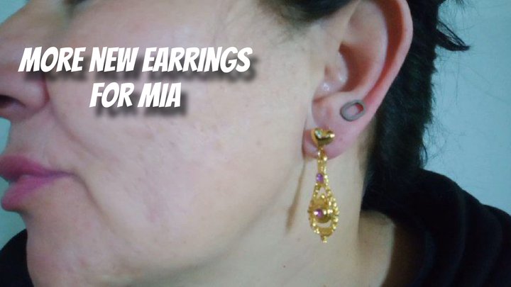 More new earrings for Mia