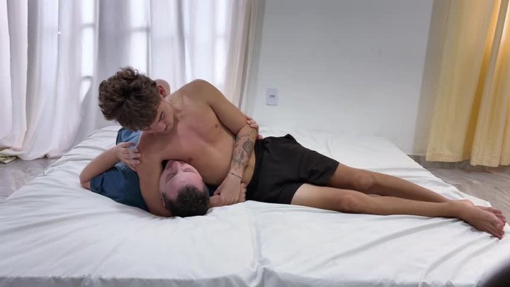 MASTER J HEADLOCK DOM