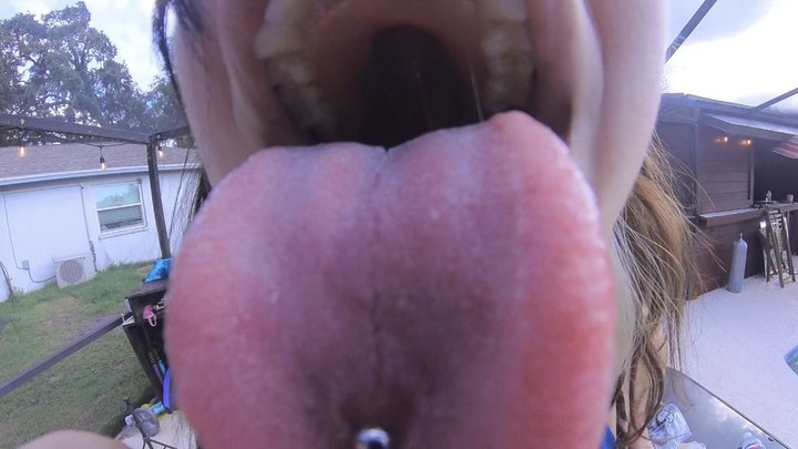 Kilo face stuffing VORE - still hungry so she eats YOU