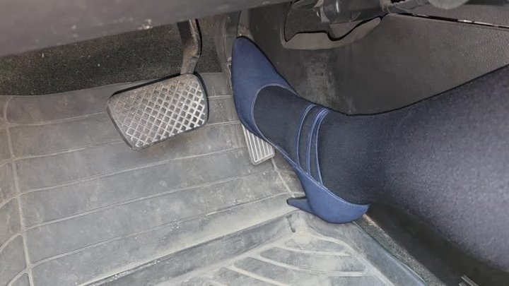 Commute in blue heels