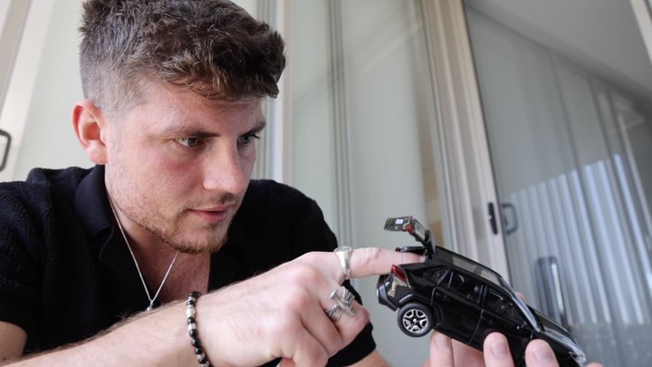 Matt - Car Trouble (Prop Shrunken)