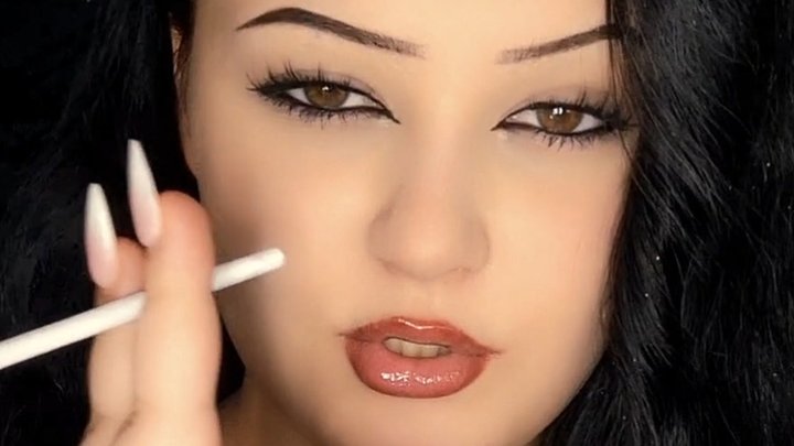 Vogue Cigarettes & Glossy Lips