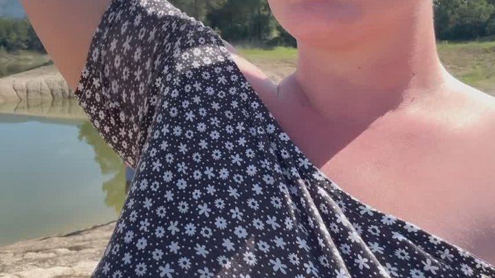 Giant Piss Pee Outdoor Peeing Small Boy Wet Pussy Toilet Urina Wetting Public Gi