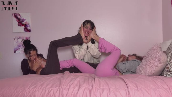 Aria The Foot Perv Sniffs Her Friend's Smelly Bare Feet and Mesmerizes Them To O
