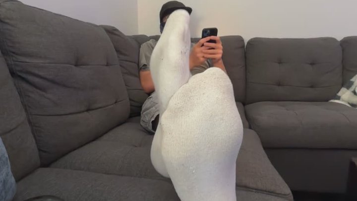 MasterMateo ignores you while you worship his ankle socks