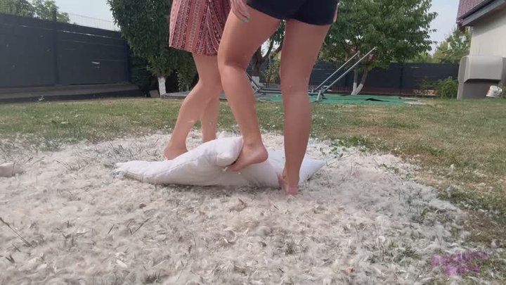 Sneaker-Girl Vivien & Mandy - Pillow Crush