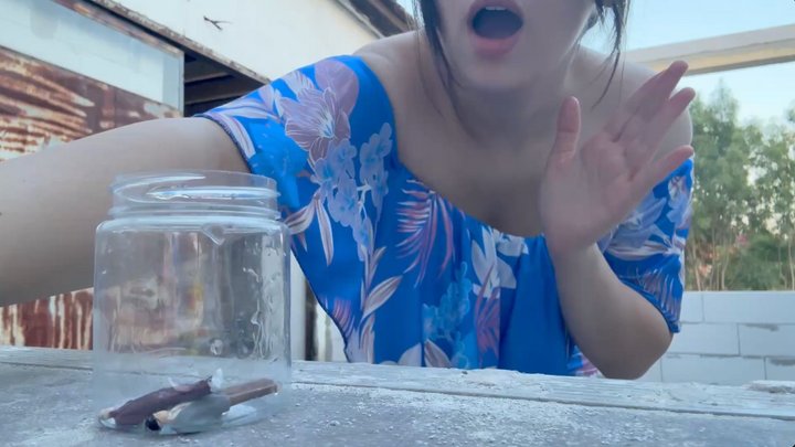Giantess Wife Traps Her Lovers